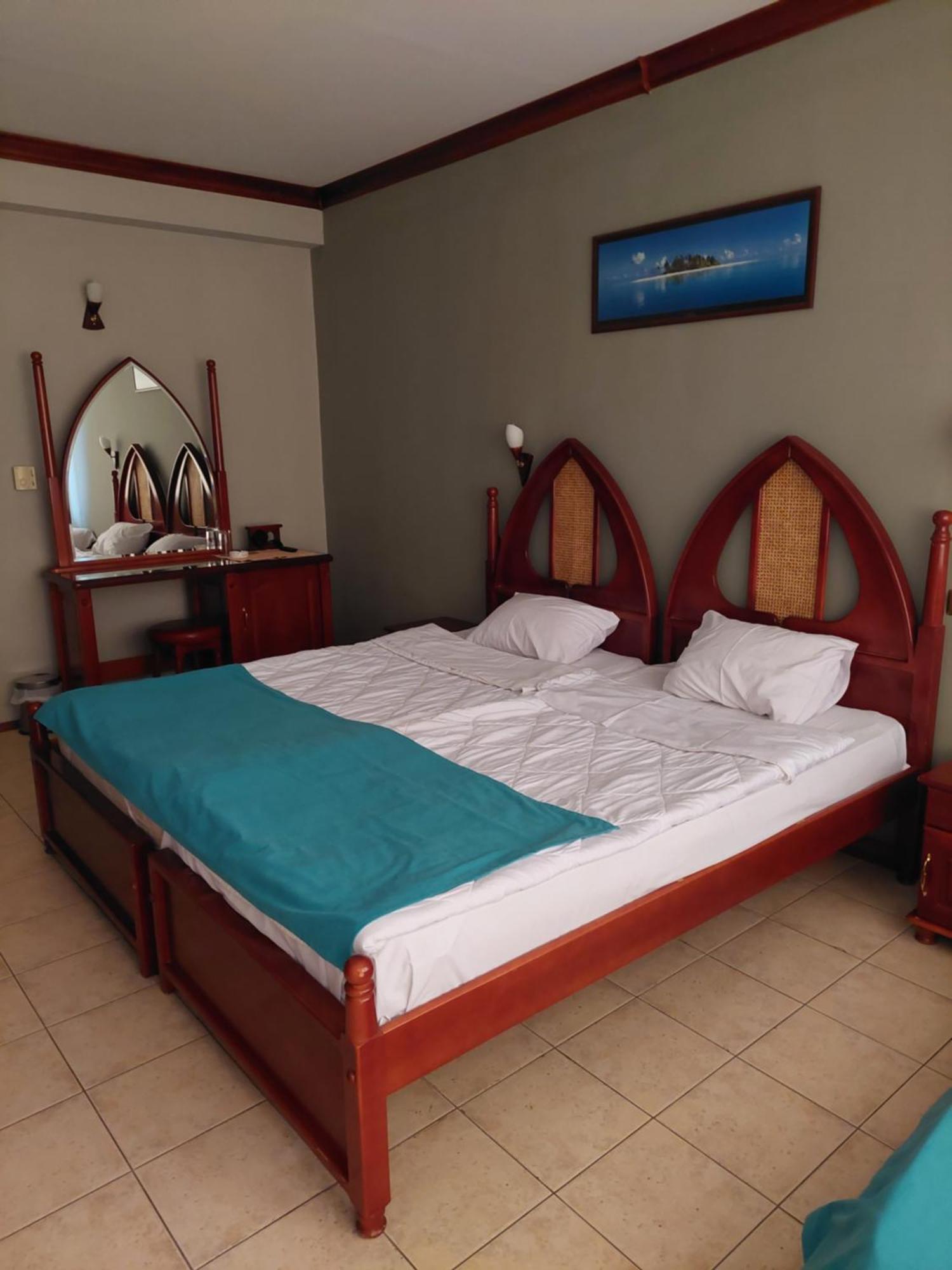 Hotel Manz 2 Pomorie Esterno foto