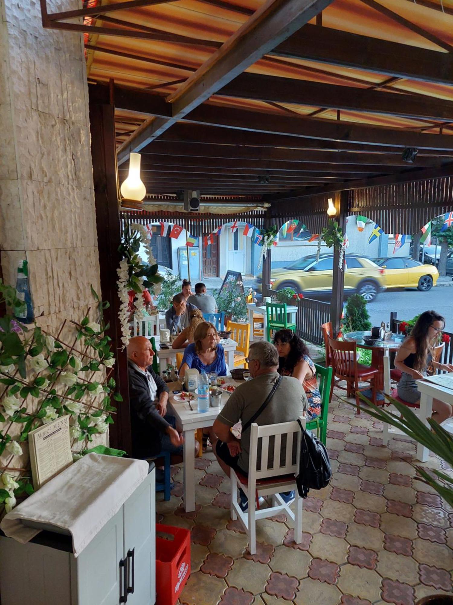Hotel Manz 2 Pomorie Esterno foto