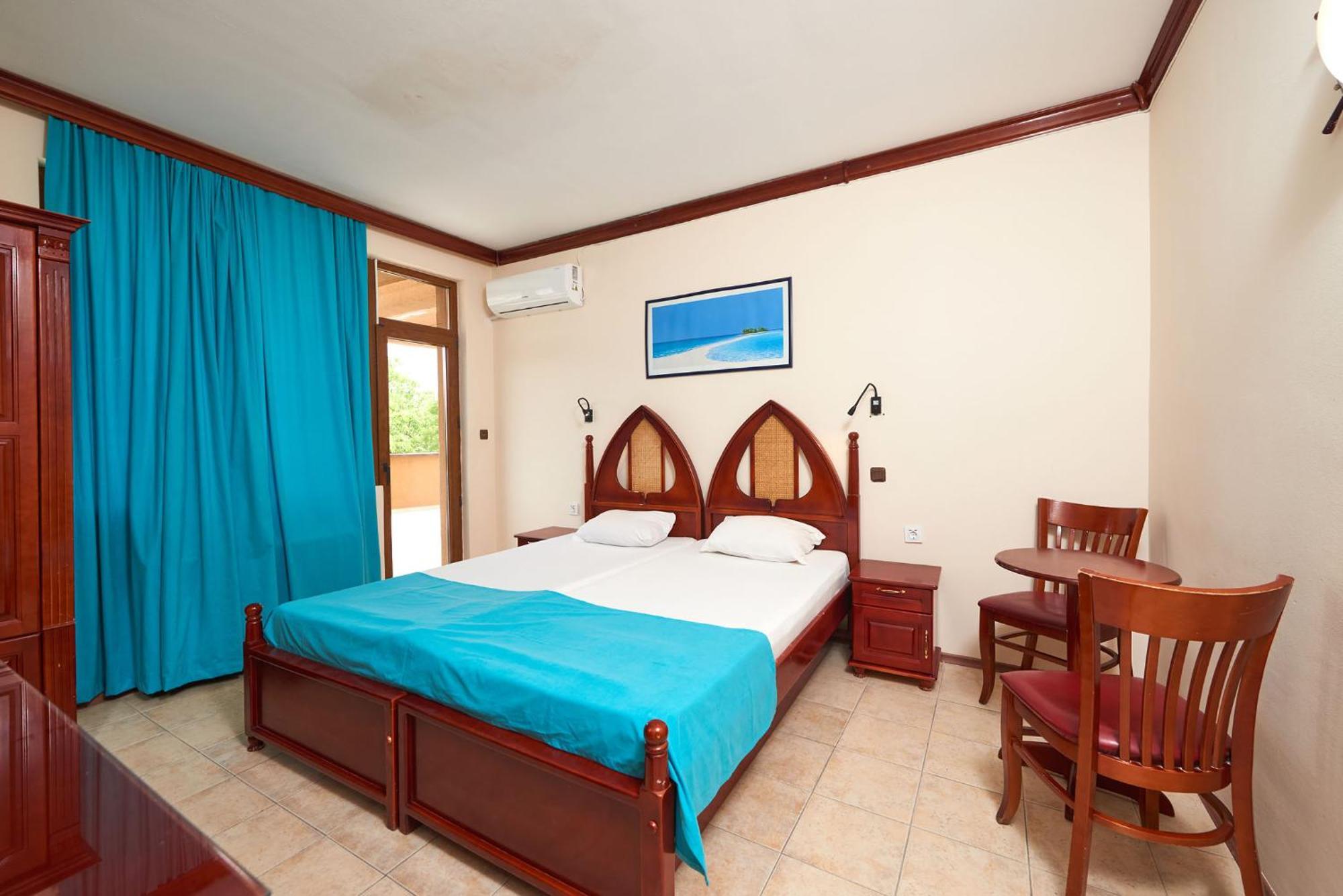 Hotel Manz 2 Pomorie Esterno foto
